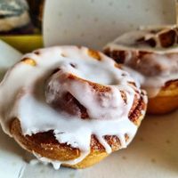 Vegan Cinnamon rolls at Pasticcia Cupcakeria in Salerno