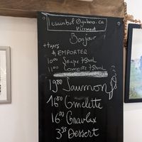 Daily menu, vegan options available at Le Sain Bol in Montreal