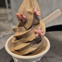 Earl grey tea ice-cream in a cup. at Ice Gyaru - 霜淇淋專門店 in Taipei