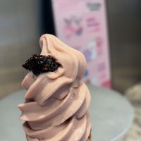 soft serve at Ice Gyaru - 霜淇淋專門店 in Taipei