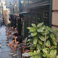 Outside seating at Britannia Pub in Genoa