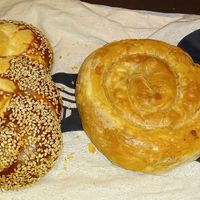 laugenzopf (1,30€) & spinach börek (2,40€) at backWERK - Hbf in Frankfurt