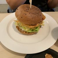 Vegetarian chicken burger  at Kamu Koffiebar in Breda