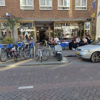 Storefront and terrace at Kamu Koffiebar in Breda