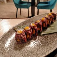 Riso venere, salmone veg e mango at Sushi Meshi in Carrara