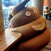 big poop at Ddong Café in Seoul