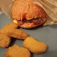 Orange burger at Sunrj in Brussels