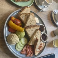 Tempelfrühstück   at Katzentempel - Augsburg in Augsburg