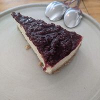 Cheesecake de marañón (17.000 COP) - 4/5 at Real Vegetal in Medellin