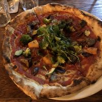 Underwhelming vegan pizza  at Lamucca de Prado in Madrid