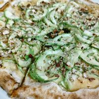 Zucchini almond pizza with cashew nut cheese at Bontà Forno e Cucina in Vila Velha