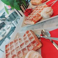 Sind doch nochmal für die Waffeln zurückgekommen. Ein Träumchen! at Stadtcafe Kassel in Kassel