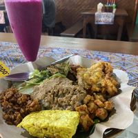 Dragonfruit Juice and a plate less than $3  at Warung Indonesia in Kuta