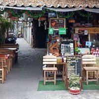Shop front & thoroughfare at Cha-Malay Cafe bistro @ Garage in Chiang Mai