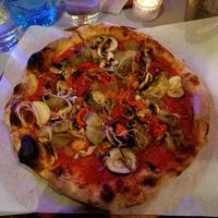 Pizza vegana at La Efímera - Pizzería Bar Obrador in Santa Maria De Palautordera