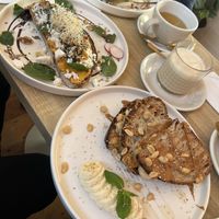 grilled peanut butter sandwich, veganes Hummus Brot  at TRUCYS Café in Hamburg