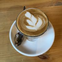flat white with oat milk   at kaffee konkurs  in Dresden