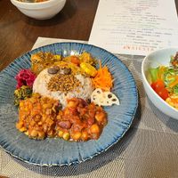 various kinds of vegan curries on rice at Siesta in Hirakawa