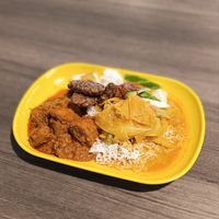 The nasi padang here is so good!
Sayur lodeh, tofu, vegetarian mutton with perfectly cooked potatoes and cucumber on rice for $5.50 + $1 (for the added tempeh).  And the chilli pas at Ci En (Plant Based Vegetarian) 慈恩素食 in Northeast Singapore