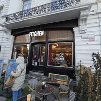 Entrance, large steps at Fitchen - Vlaanderenstraat in Ghent