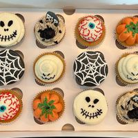 super cute Halloween cupcakes from My Happy Place. I will certainly order again.  at My Happy Place in Wommelgem
