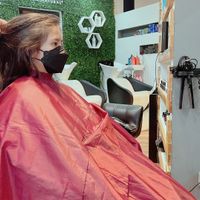 cortes de mujer 450 pesos   at Go Vegan Belleza Natural in Mexico City