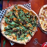 “Vegan-again” pizza at The Drift Inn in Yachats