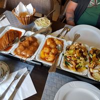 Combination option with 5 dishes at Loving Hut in Maastricht