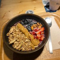 Acaí bowl 🍓 at Juice Dudes - Provenca in Barcelona
