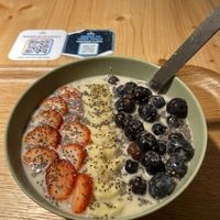 Porridge 🥣   at Juice Dudes - Provenca in Barcelona