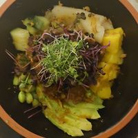Vegane Melonen Bowl mit Beyond Meat at Superfood Garden in Mallorca