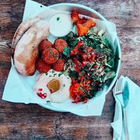 Falafelplate at Mine Madeh in Etterbeek