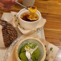 Crème brûlée and matcha ice cream at Uno Yukiko - Gion Soy Milk Ramen - ぎをん豆乳らーめん うのゆきこ in Kyoto