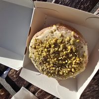 Crodot with pistachio at AMONA Basque Vegan Food - Tafalla in Pamplona