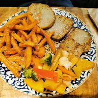 Seitan with sweet poatoes and veggies at Favorito mi Lugar in Sevilla