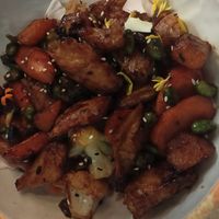 Vegan chicken stir fry at Favorito mi Lugar in Sevilla