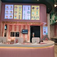 Neet burger in dubai mall at Neat Burger - Dubai Mall in Dubai