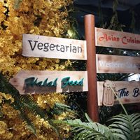 Vegetarian friendly Foodcourt  at Daily Green 吉祥素 - Hougang in Northeast Singapore