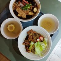 Lor Mee & Omnimeat Wanton Mee at Daily Green 吉祥素 - Hougang in Northeast Singapore