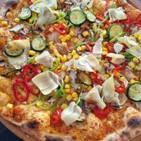 Vegan pizza at Pizza Pellini in Konya