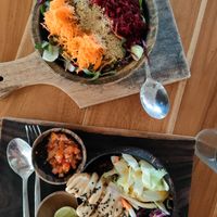 Sea wood Bowl e papaya salad, porzioni piccole at Pachamama Organic Cafe and Private Villa in 