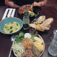 CrisTo Bowl, Gazpacho e Burger vegetale at CrisTo in Bastia