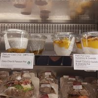 Desserts with vegan labels at Pret A Manger in Geneva