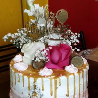 Torta de cumpleaños grande con oreo y glaseado, todo vegano at Vraja Miski in Ayacucho