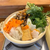 Nabe lunch set at Vegan Izakaya NIJIYA 虹屋 in Kyoto