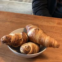 Schokocroissant und Croissant   at Veganes Café im Powerhouse  in Erftstadt