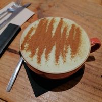 Matcha latte at SHOTS Coffee & Brunch in Girona