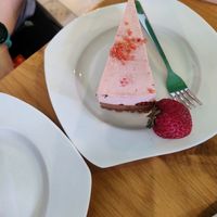 Strawberry Cheesecake at Atelier Dulce Amarui in Cluj-napoca
