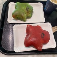 Raspberry and apple and cinnamon donuts   at boldú - Balmes in Barcelona