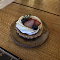 tarta de crema y fruta  at Herbívora in Oaxaca